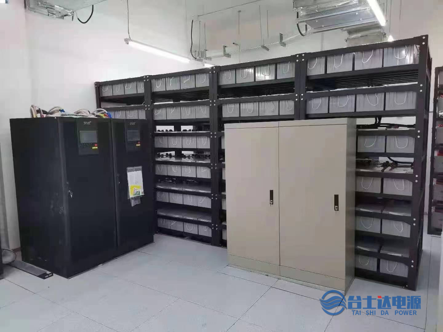 UPS电源并机的几种方案简介